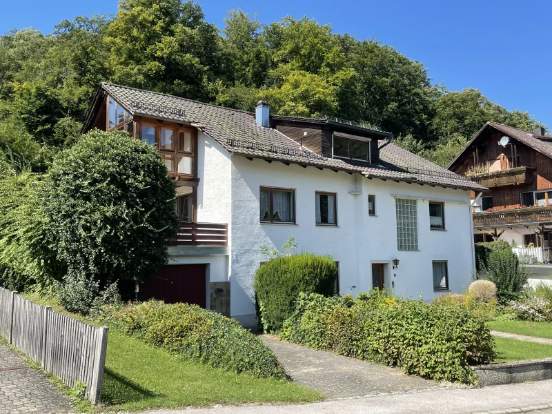 Ansicht - Haus kaufen in Breitenbrunn - Viel Platz für die ganze Familie - Ruhig gelegenes Haus mit großem Grundstück in Breitenbrunn