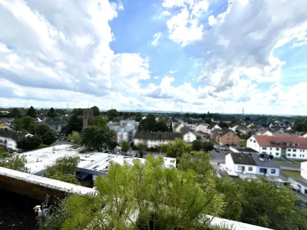 Aussicht Siebengebirge - Wohnung kaufen in Troisdorf - Gepflegte und sonnige Eigentumswohnung mit Loggia hoch über den Dächern von Troisdorf