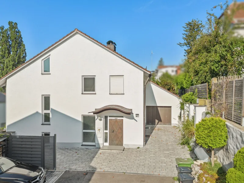 Titelbild - Haus kaufen in Regensburg - Traumhaus für jede Familie in sehr begehrter Lage in Regensburg/Steinweg