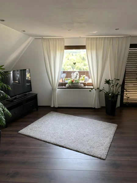 Wohnzimmer DG Ansicht III