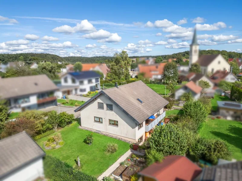 Luftaufnahme 1 - Haus kaufen in Mahlstetten - Großzügiges Einfamilienhaus mit traumhaftem Garten in Mahlstetten 