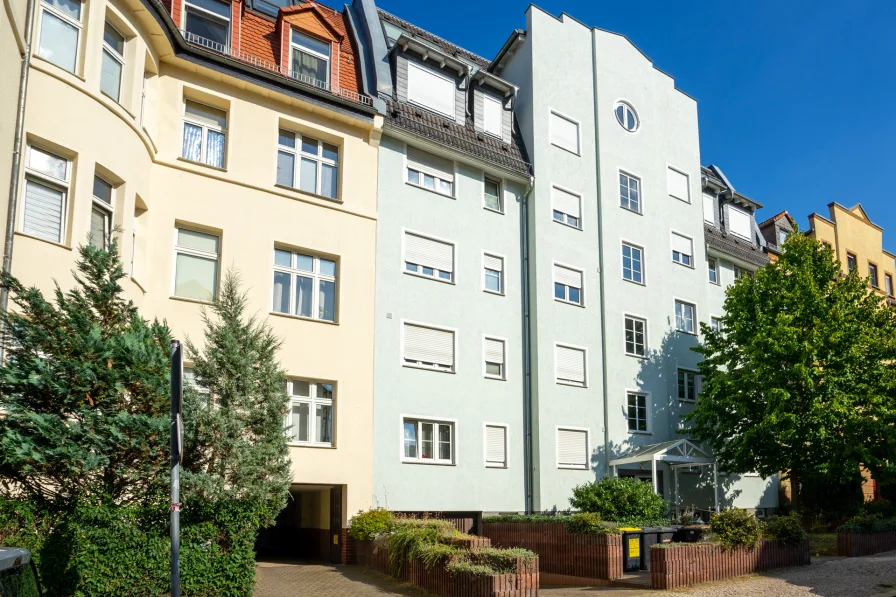 Ansicht Haus - Wohnung kaufen in Halle (Saale) - 3-Zimmer-Eigentumswohnung mit Fahrstuhl und Tiefgarage in der Innenstadt von Halle