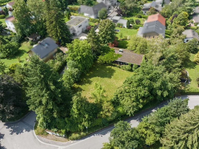 Blick vom Osten - Haus kaufen in Inning am Ammersee - Wunderschönes Eckgrundstück mit Altbestand und privaten Seezugang in Bachern am Wörthsee