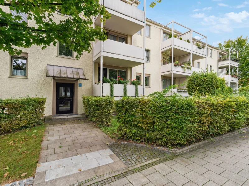 Titelbild - Wohnung kaufen in München - Charmante 2-Zimmer-Wohnung im beliebten Stadtteil Johanneskirchen-München - Erbbaurecht