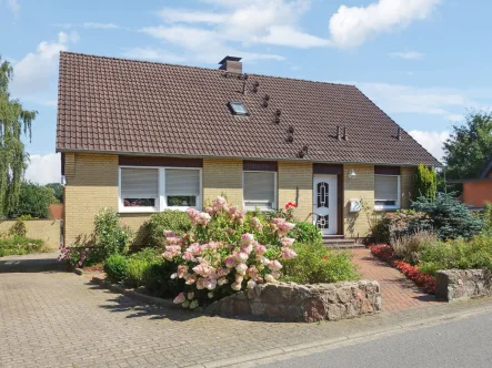 Headphoto - Haus kaufen in Burg (Dithmarschen) - Einfamilienhaus (ggfs. mit Einliegerwohnung) in ruhiger Wohnlage in Burg / Dithmarschen