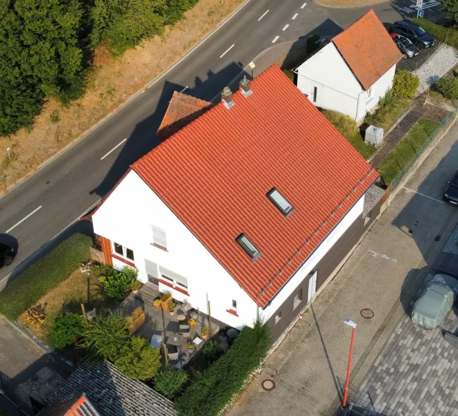 Luftbild 1 - Haus kaufen in Ebsdorfergrund - Familienfreundliches Einfamilienhaus in Ebsdorfergrund-Leidenhofen