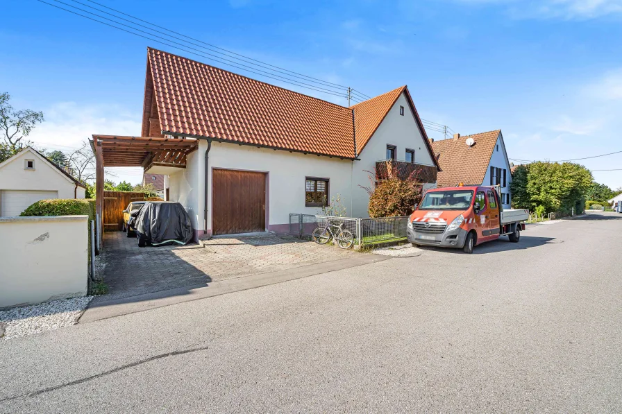 Aussen - 1 - Haus kaufen in Graben - Schönes Zweifamilienhaus in idealer Lage in Graben - Lagerlechfeld