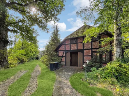 Hausansicht - Haus kaufen in Wietze - Charmantes Fachwerkhaus mit viel Potenzial in Wietze bei Celle