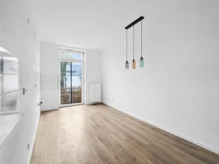 Titelbild  - Wohnung kaufen in Düsseldorf - Nur 150 Meter vom Rhein entfernt - Kernsanierte 2-Zimmer-Wohnung mit ca. 53 m² Wohnfläche