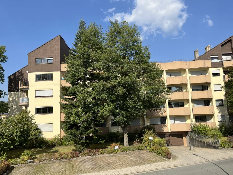 Außenansicht - Wohnung kaufen in Bayreuth - Attraktive 1-Zimmerwohnung mit Südbalkon und moderner Einbauküche in gefragter Wohnlage von Bayreuth