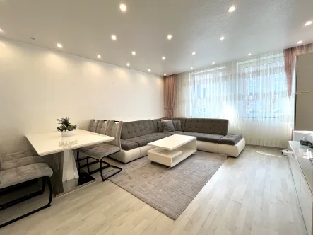 Wohnzimmer - Wohnung kaufen in Aachen - Aachen Zentrum - Stilvolle 4-Zimmer-Eigentumswohnung im Herzen von Aachen