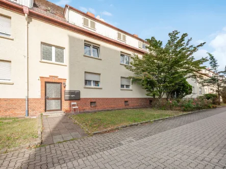 Außenansicht - Wohnung kaufen in Hanau - Sehr gut vermietete 3-Zimmerwohnung mit Balkon in Hanau