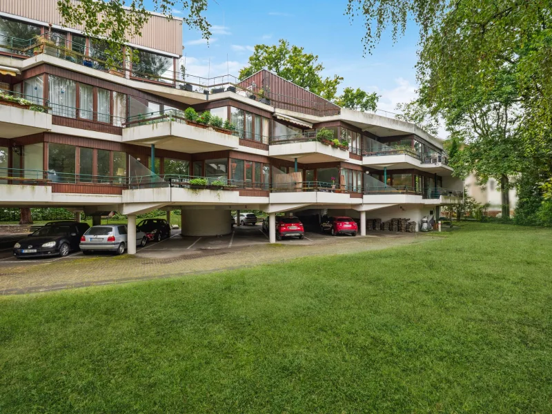 Titelbild - Wohnung kaufen in Berlin - Bezugsfreie 2-Zimmer-Wohnung mit Balkon und PKW-Stellplatz im Komponistenviertel in Berlin-Lankwitz