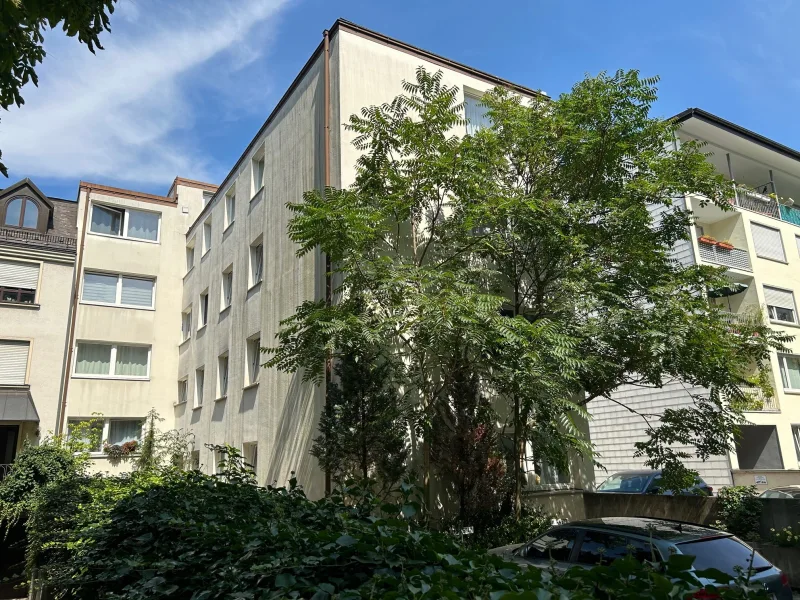 Hauptbild - Wohnung kaufen in München - Frei werdende und ruhig gelegene 3-Zimmer-Wohnung im Herzen von München-Maxvorstadt