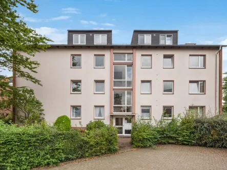 Außenansicht - Wohnung kaufen in Oldenburg - Attraktive Erdgeschosswohnung mit Balkon und Garage in Oldenburg