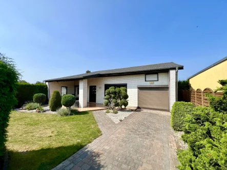 Haus Ansicht Süd - Haus kaufen in Berlin - Sanierungsbedürftiger Bungalow in Berlin Französisch-Buchholz