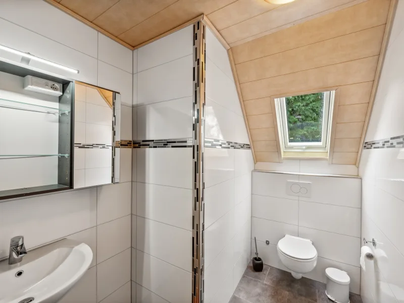 Badezimmer DG