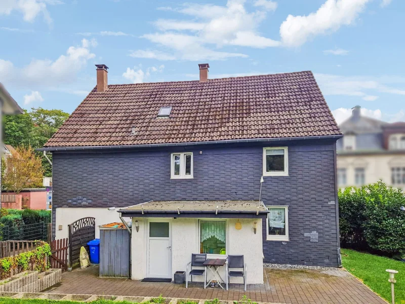 Titelbild - Haus kaufen in Wermelskirchen - Zweifamilienhaus mit vielen Gestaltungsmöglichkeiten - ideal für Familien oder als Kapitalanlage