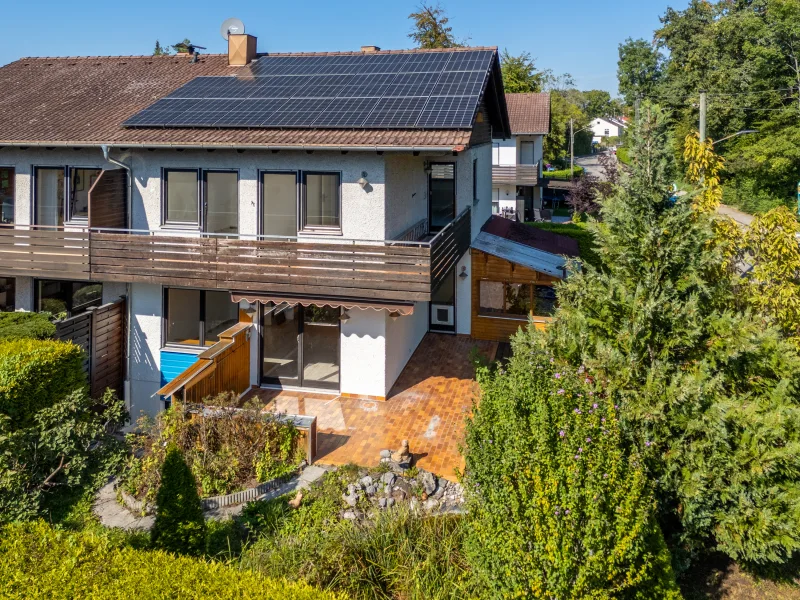 Titelbild - Haus kaufen in Eichenau - Traumhafte Doppelhaushälfte mit viel Potenzial in ruhiger Lage von Eichenau