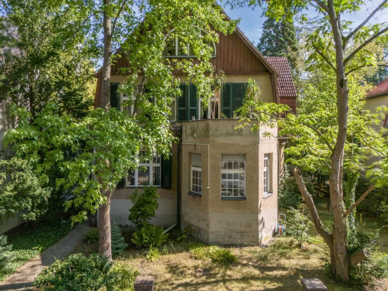 Außenansicht - Haus kaufen in Berlin - Exklusive Villa in Berlin-Zehlendorf von ca. 1911: Originaler Grundriss und klassische Architektur