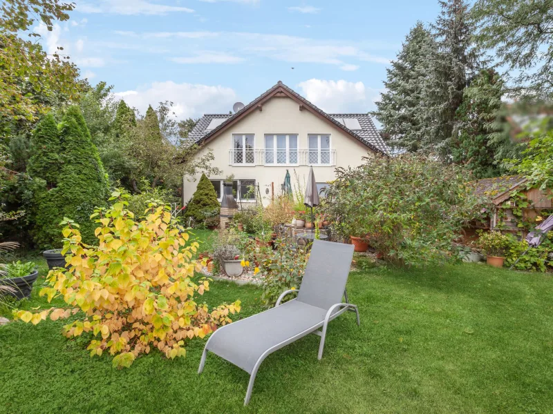 Hausansicht - Garten - Haus kaufen in Neuenhagen bei Berlin - Charmantes Einfamilienhaus in Top-Lage von Neuenhagen bei Berlin/Bollensdorf