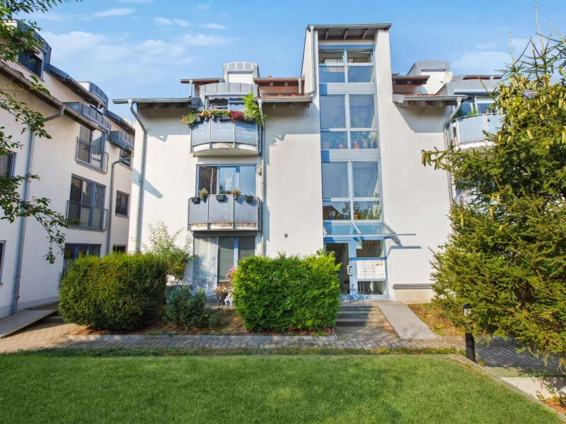 Titelbild - Wohnung kaufen in Leipzig - vermietete 2-Zimmer Dachgeschosswohnung in Rückmarsdorf- Burghausen zur Kapitalanlage!