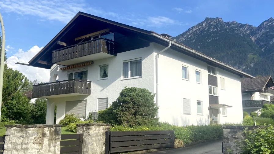 Ansicht - Wohnung kaufen in Garmisch-Partenkirchen - Garmisch: Vermietetes Appartement mit Süd-West-Balkon in bester Wohnlage