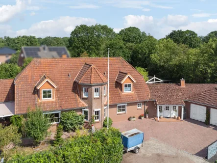 Haus - Haus kaufen in Friedrichsholm - Großzügige Villa mit gehobener Ausstattung in familiengerechter Feldrand-Lage nahe Rendsburg