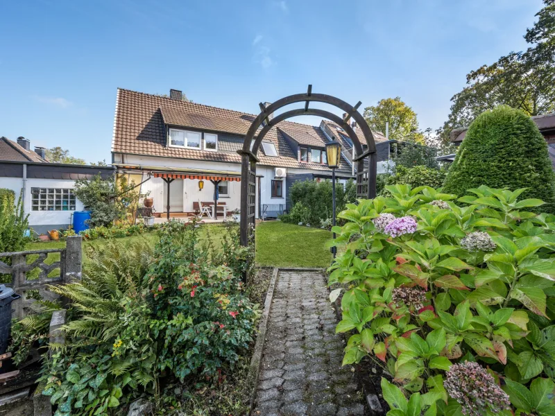 Außenansicht  - Haus kaufen in Mettmann - Gepflegtes Reihenendhaus in Mettman-Metzkausen