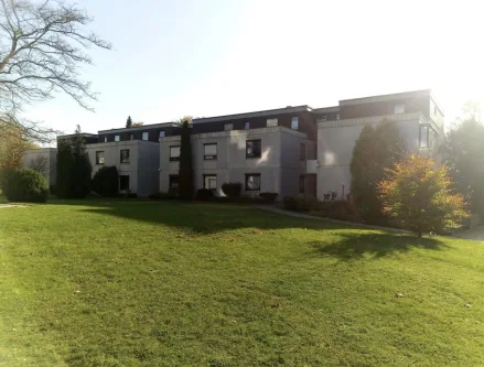 Hausansicht - Wohnung kaufen in Bad Nenndorf - Ansprechende 1-Zimmer Wohnung mit Balkon und Blick auf den Deister in Bad Nenndorf bei Hannover