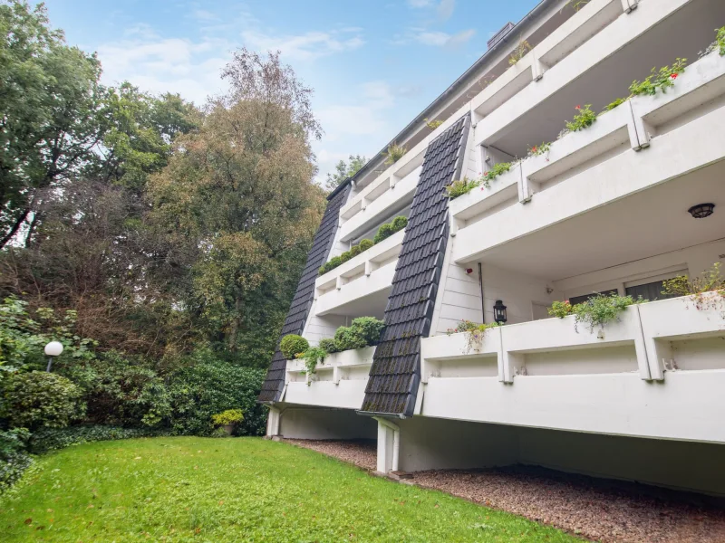 Titelbild - Wohnung kaufen in Bremerhaven - 2-Zimmer-Wohnung mit großer Loggia am Bürgerpark - Potenzial in Toplage!