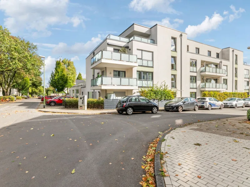 Frontansicht - Wohnung kaufen in Essen - Moderne Wohnung mit 4 Zimmern und 2 Balkonen in einem Niedrigenergiehaus in Essen