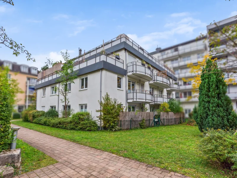 Hausansicht - Wohnung kaufen in München - Laim:  Ruhige 2-Zimmer-Wohnung in absolut zentraler Citylage mit Blick in den grünen Innenhof