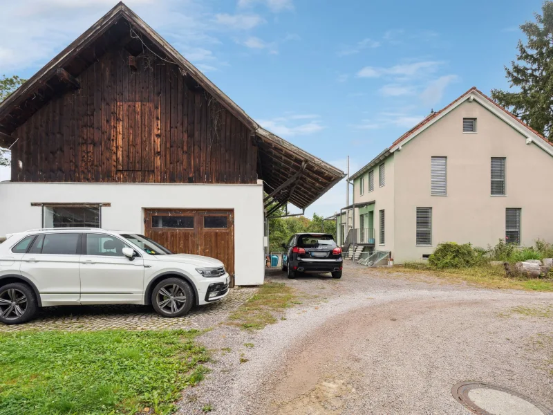 Carport und Nebengebäude_2