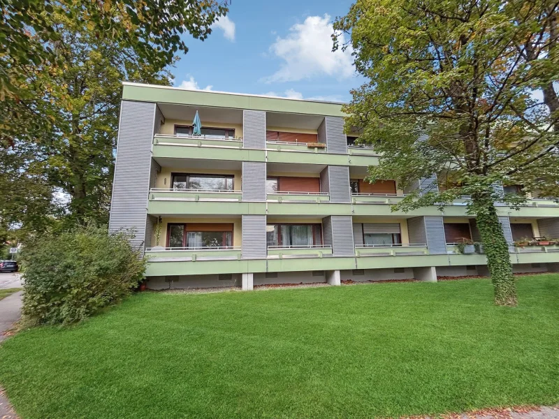 Frontansicht - Wohnung kaufen in Gauting - Zentral gelegene 2-Zimmer-Wohnung mit Südwest-Loggia in Gauting