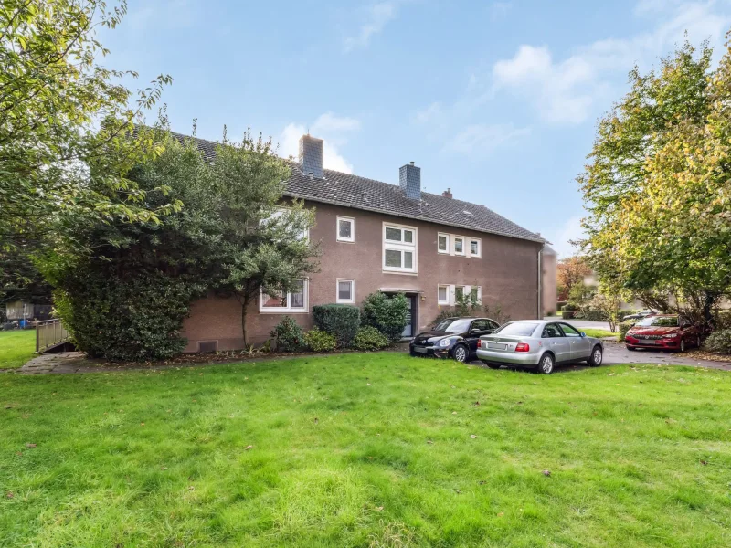 Titelbild - Wohnung kaufen in Neuss - Charmante 2-Zimmer-Wohnung mit Südbalkon in Neuss Furth