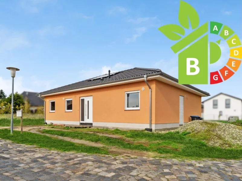 Titelbild - Haus kaufen in Zielitz - Bungalow, Energieeffizienzbau 2022, 3 Zimmer, großzügiges Grundstück in ruhiger Lage nahe Magdeburg