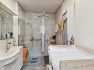 Badezimmer EG