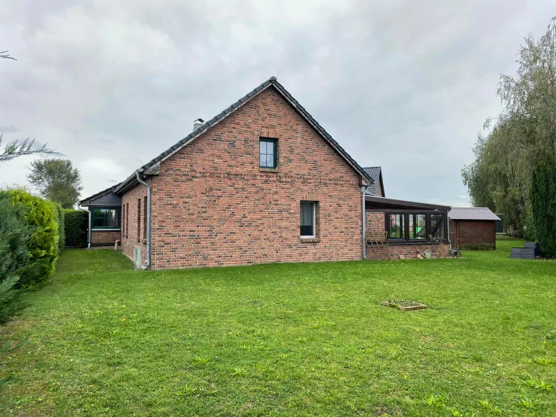 Titelbild - Haus kaufen in Wusterhausen - Saniertes Landgut in Segeletz – Bauernhof mit Geschichte und Komfort