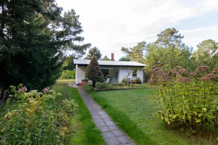 Titelbild - Grundstück kaufen in Königs Wusterhausen - Seltene Gelegenheit! Wunderschönes, vollerschlossenes Baugrundstück mit Altbestand in Körbiskrug