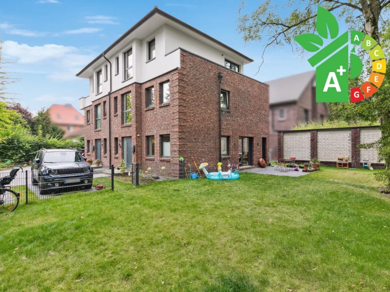 Der erste Eindruck - Haus kaufen in Hamburg - Architekten-Doppelhaushälfte in Volksdorf mit Garten und Dachterrasse 