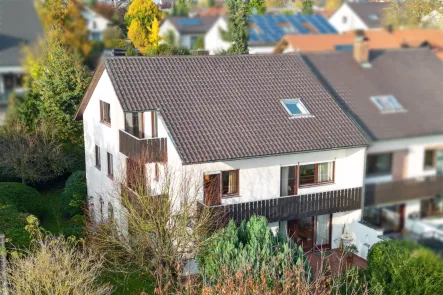 Titelbild - Haus kaufen in Pentling - Seltene Gelegenheit! Großzügige Doppelhaushälfte in Pentling