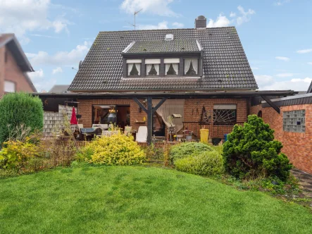 Titelbild - Haus kaufen in Nettetal - Großes Einfamilienhaus mit viel Potential - in Nettetal-Schaag