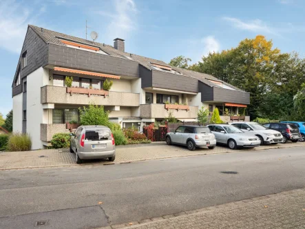 Titelbild - Wohnung kaufen in Mülheim an der Ruhr - Geschmackvolle 2,5-Raum-Wohnung mit tollem Ausblick in Mülheim-Heißen-Fulerum