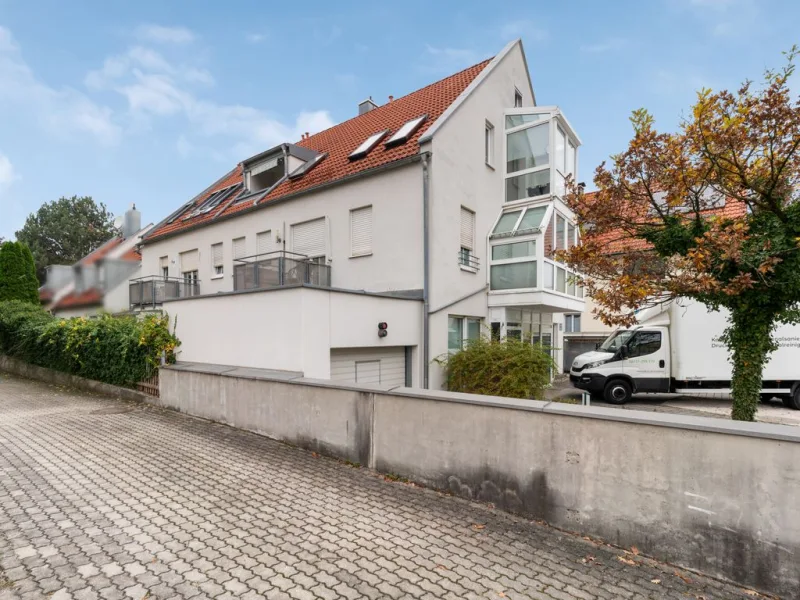 Titelbild - Wohnung kaufen in München - Helles, modernes 1-Zimmer-Apartment in München - Bogenhausen/Denning 