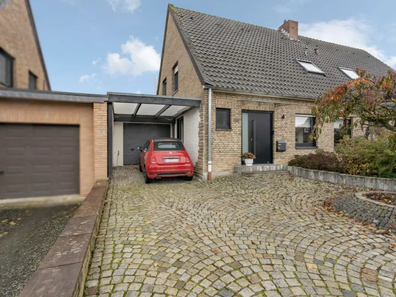 Außenansicht - Haus kaufen in Tönisvorst - Traumhafte, moderne und bezugsfertige Doppelhaushälfte im beliebten Tönisvorst St. Tönis