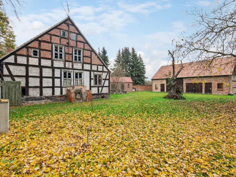 Außenansicht - 1 - Haus kaufen in Neulewin - Top für landwirtschaftlicher Nutzung oder der Schaffung eines Wohnprojekts in Neulewin im Oderbruch