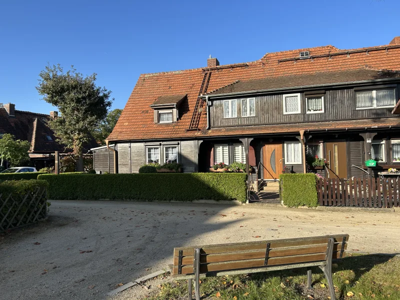 Titelbild - Haus kaufen in Niesky - Ein- oder Zweifamilienhaus durch Umbau mit 5-6 Zimmern in Niesky