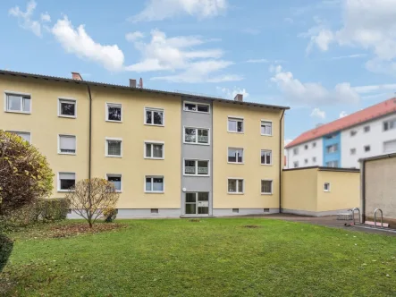 Titelbild - Wohnung kaufen in Neu-Ulm - Attraktive 2-Zimmer-Eigentumswohnung im Erbbaurecht im Herzen von Neu-Ulm 