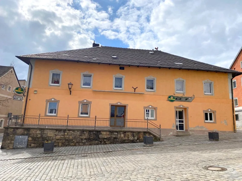 Ansicht - Haus kaufen in Furth im Wald - Vielseitig nutzbares Mehrfamilienhaus in Furth im Wald